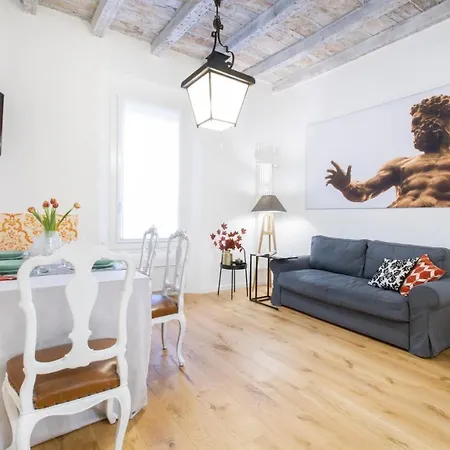 Getthekey San Vitale Apartman *